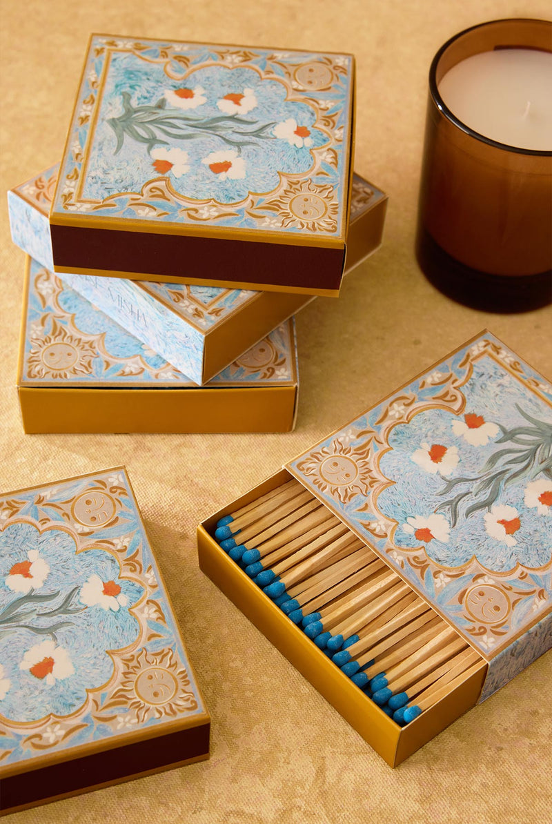 Scented candle + The Matchbox