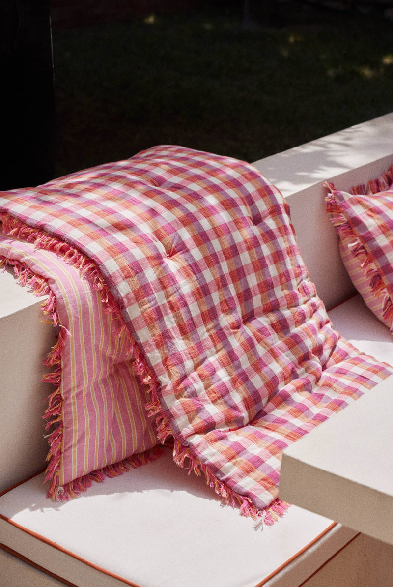 Jamy Quilted Sofa Cover