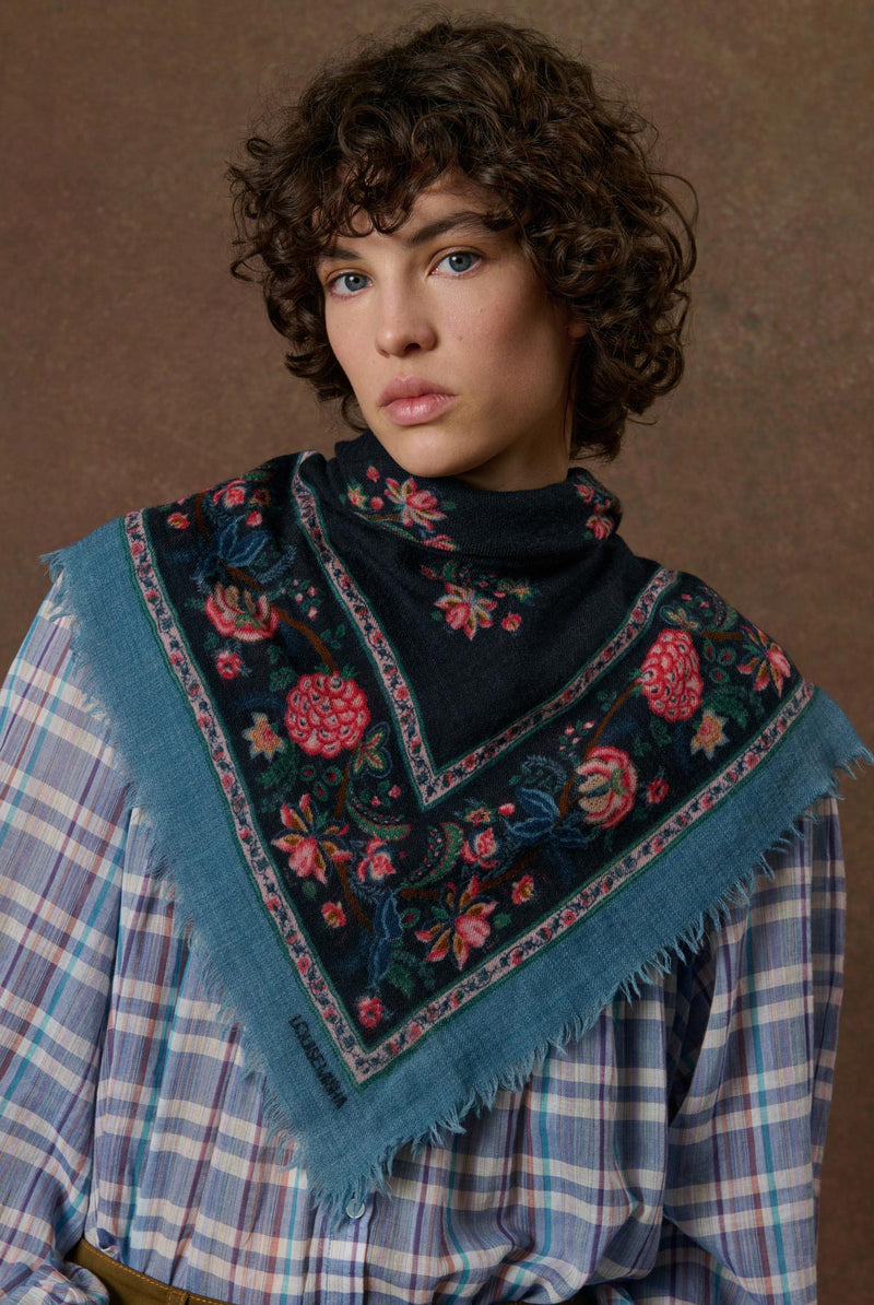Mekness Scarf